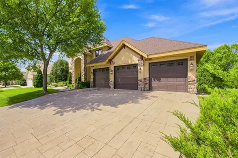 Exterior - 1008 Newhall Dr, Faribault, MN 55021 photo 16 of 18