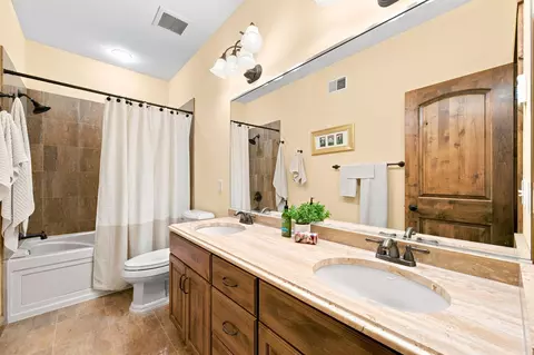 Bath - 1008 Newhall Dr, Faribault, MN 55021 photo 5 of 5