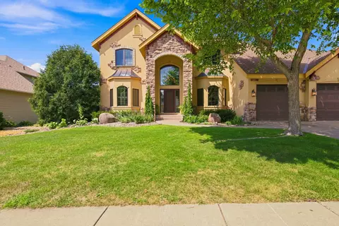 Exterior - 1008 Newhall Dr, Faribault, MN 55021 photo 17 of 18