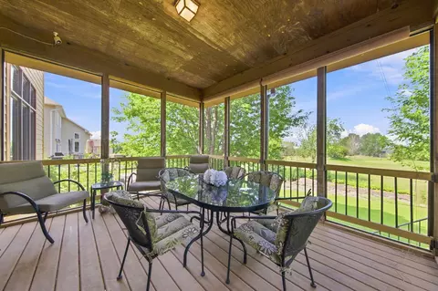Exterior - 1008 Newhall Dr, Faribault, MN 55021 photo 4 of 18