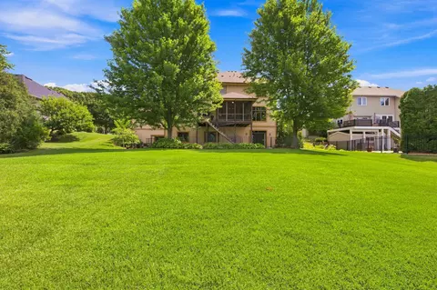 Exterior - 1008 Newhall Dr, Faribault, MN 55021 photo 7 of 18