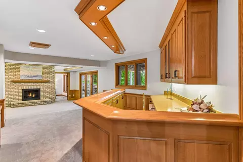 Living - 6306 Maple Rdg, Excelsior, MN 55331 photo 6 of 8
