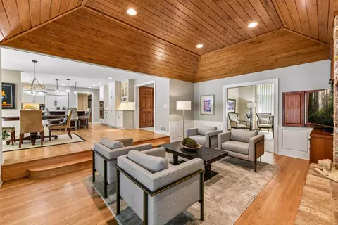Living - 6306 Maple Rdg, Excelsior, MN 55331 photo 2 of 8