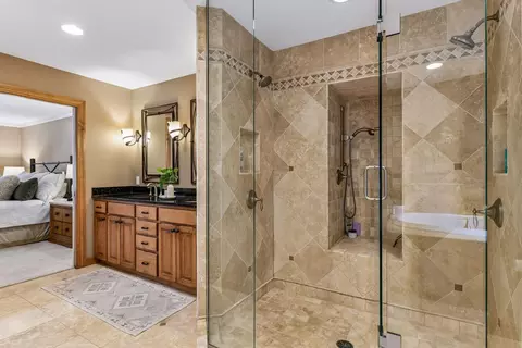 Bath - 6306 Maple Rdg, Excelsior, MN 55331 photo 2 of 5