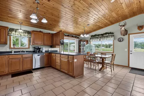 Kitchen - 46519 County 9, Staples, MN 56479 photo 3 of 3