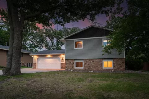62 98th Ln NW, Coon Rapids, MN 55448