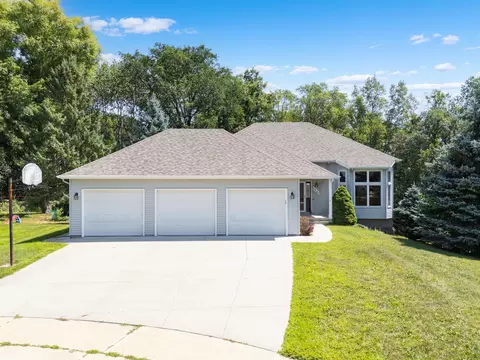 1241 Baird Ln NE, Rochester, MN 55906