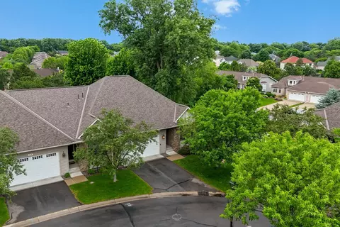 2734 Lindsey Ct, New Brighton, MN 55112