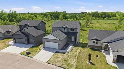 977 45th Ave NE, Saint Cloud, MN 56304
