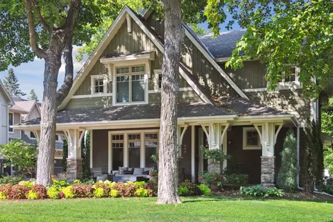 633 Park St E, Wayzata, MN 55391