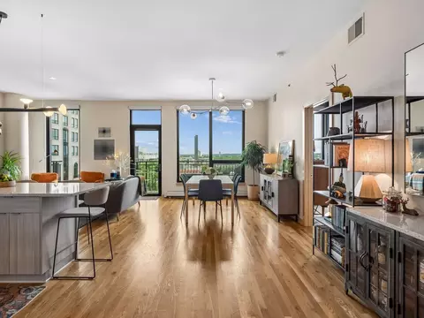 1240 S 2nd St #828, Minneapolis, MN 55415