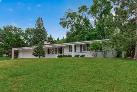 5249 W 92nd St, Bloomington, MN 55437