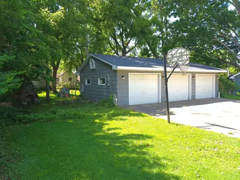 Exterior - 224 3rd Ave SW, Faribault, MN 55021 photo 3 of 8