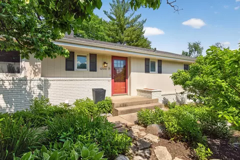 12010 Highway 55, Plymouth, MN 55441