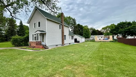 1380 Charlton St, West Saint Paul, MN 55118