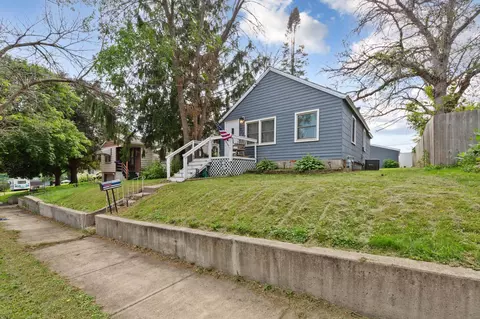 Exterior - 711 Saint Thomas Ave, Albert Lea, MN 56007 photo 1 of 4