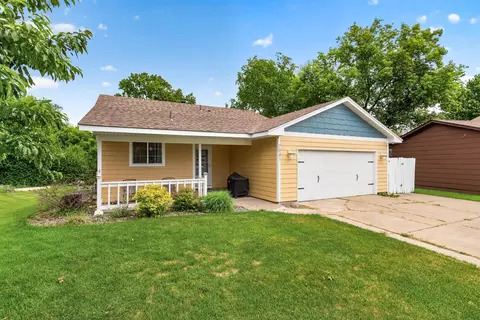 7941 Girard Ct N, Brooklyn Park, MN 55444