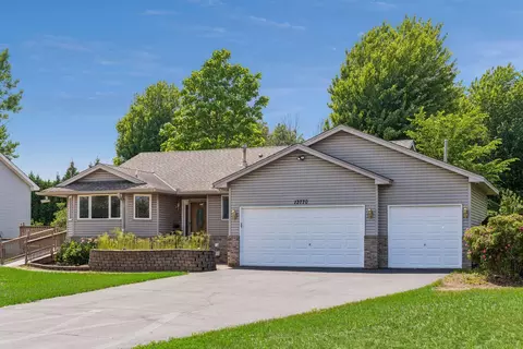 13770 Butternut St NW, Andover, MN 55304