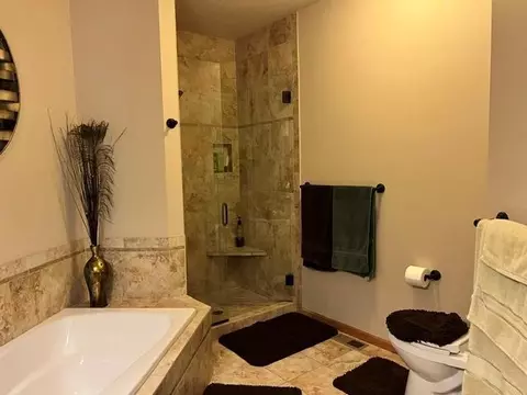 Bath - 2201 7th St NW #A, Austin, MN 55912 photo 3 of 4