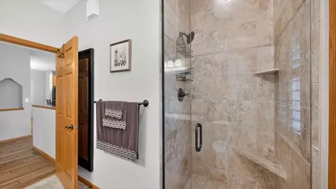 Bath - 2201 7th St NW #A, Austin, MN 55912 photo 2 of 6