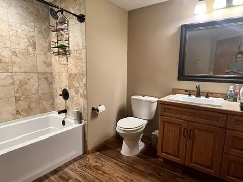 Bath - 2201 7th St NW #A, Austin, MN 55912 photo 4 of 4