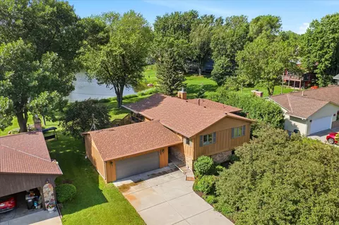 2516 Ridge Ln, Mounds View, MN 55112
