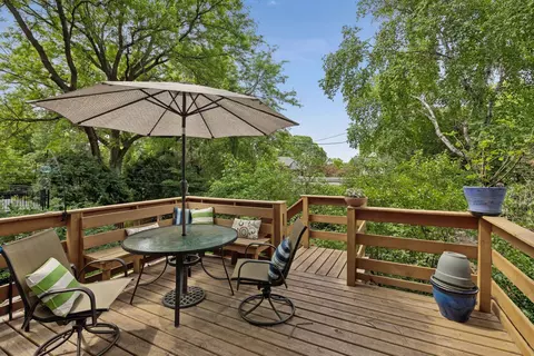 Exterior - 1908 E River Ter, Minneapolis, MN 55414 photo 3 of 12