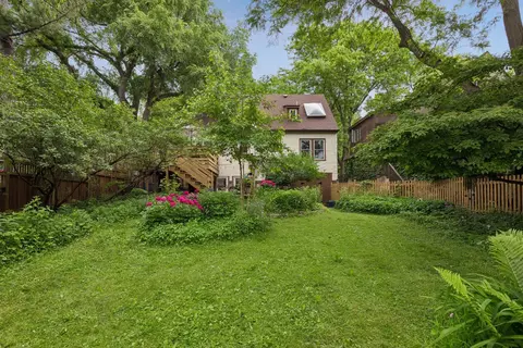 Exterior - 1908 E River Ter, Minneapolis, MN 55414 photo 7 of 12