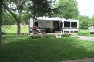 32741 N Lakes Trl, Lindstrom, MN 55045