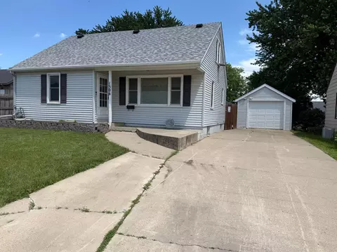 1306 Mcmillan St, Worthington, MN 56187