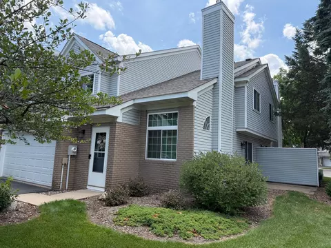 510 Lovell Ave #4, Roseville, MN 55113