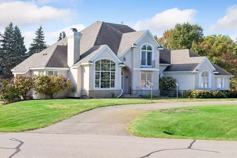 31 Scotch Pine Rd, North Oaks, MN 55127