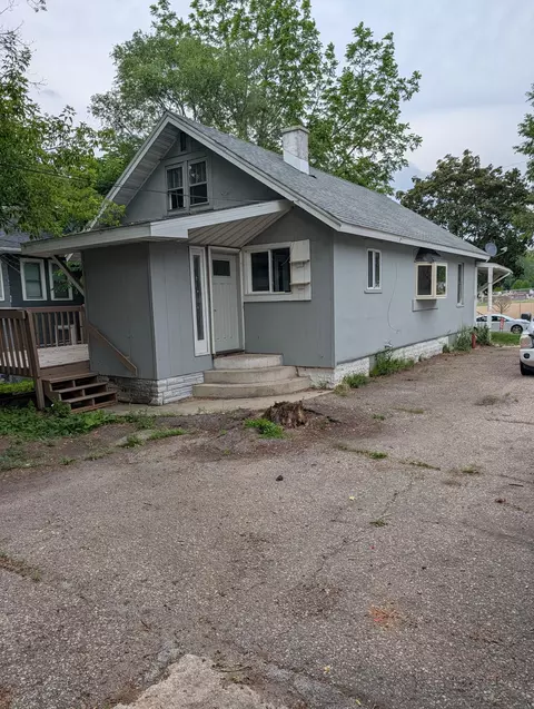 603 11th Ave NE, Rochester, MN 55906