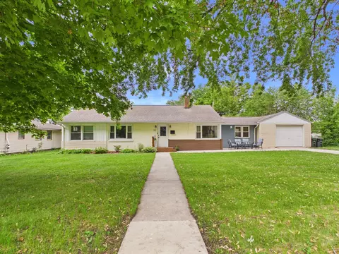 512 2nd St SE, Glenwood, MN 56334