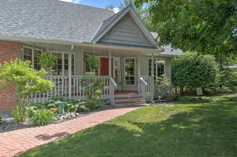 315 Sunset Ln N, Cambridge, MN 55008