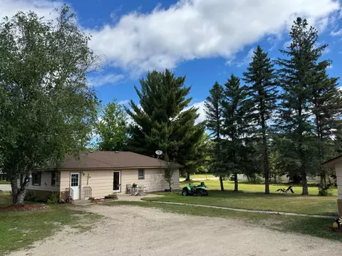 412 1st St NE, Menahga, MN 56464