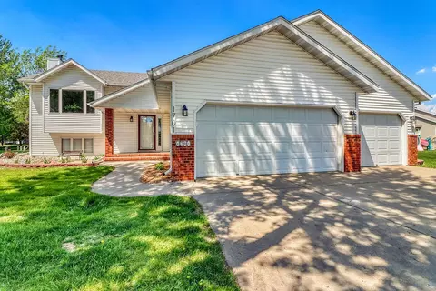 1701 33 12 St S, Moorhead, MN 56560