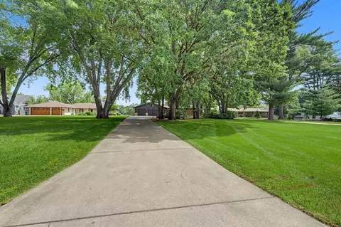 725 Bradford Ave, Champlin, MN 55316