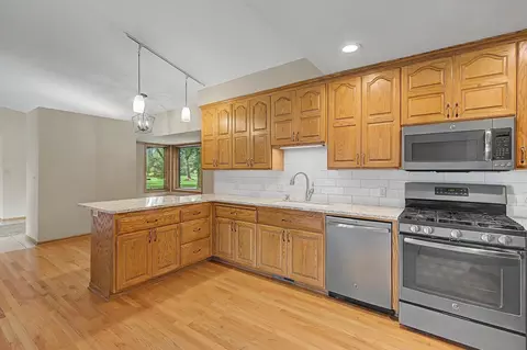 Kitchen - 725 Bradford Ave, Champlin, MN 55316 photo 2 of 6