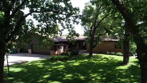 725 Bradford Ave, Champlin, MN 55316