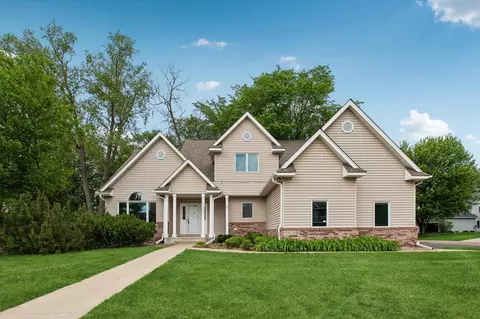 17123 Jonathan Ct, Lakeville, MN 55044