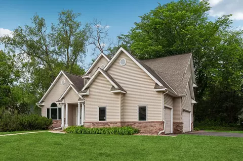 17123 Jonathan Ct, Lakeville, MN 55044