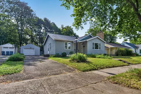 4034 Zane Ave N, Robbinsdale, MN 55422