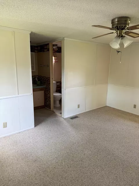 Bedroom - 2130 White Pine Dr, Cambridge, MN 55008 photo 4 of 5