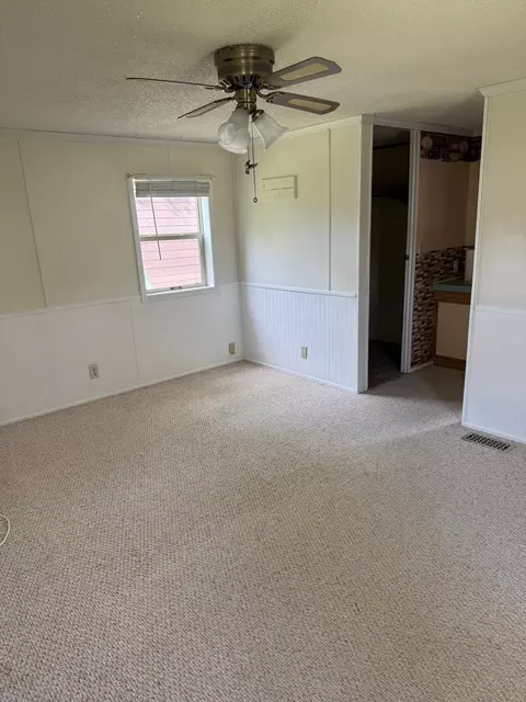 Bedroom - 2130 White Pine Dr, Cambridge, MN 55008 photo 3 of 5