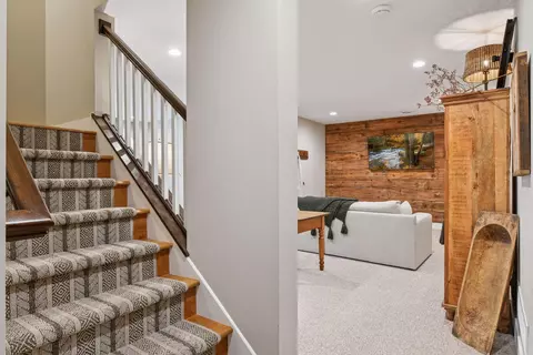 Entry Way - 180 Bell St, Excelsior, MN 55331 photo 7 of 8
