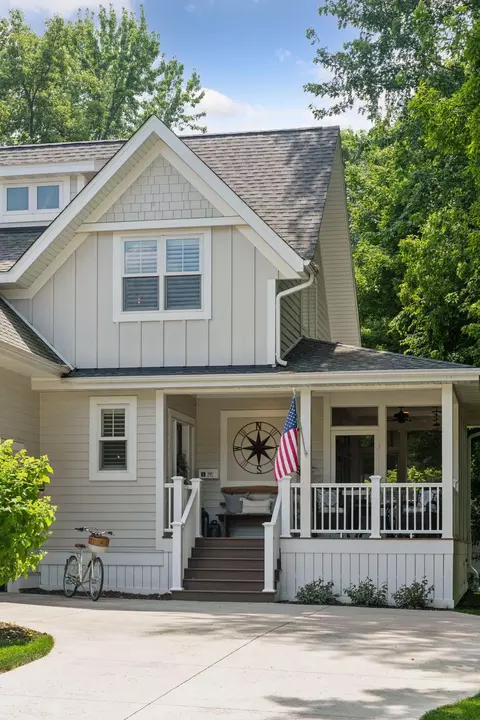 Exterior - 180 Bell St, Excelsior, MN 55331 photo 3 of 16
