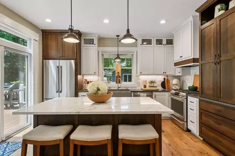 Kitchen - 180 Bell St, Excelsior, MN 55331 photo 3 of 6