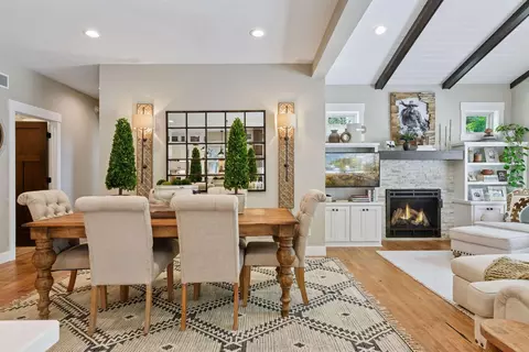 Dining - 180 Bell St, Excelsior, MN 55331 photo 2 of 6