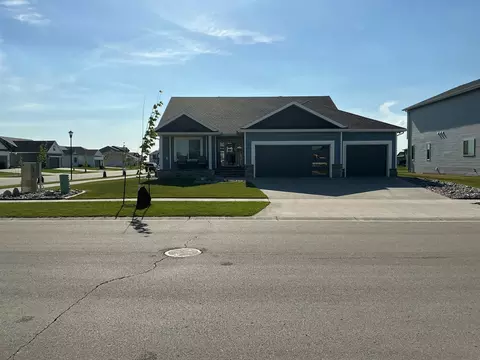 8853 Meadowlark Pkwy, Horace, ND 58047